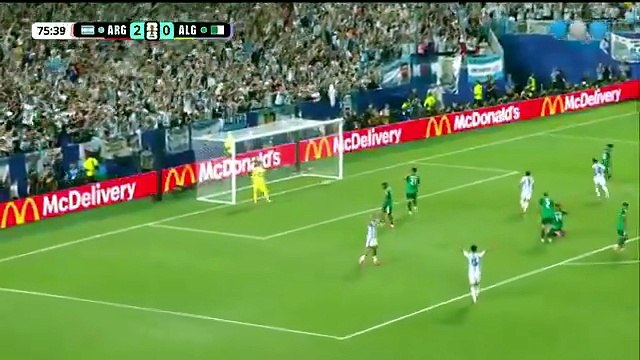 El tercer gol de Messi para el 3-0 de Argentina a Argelia
