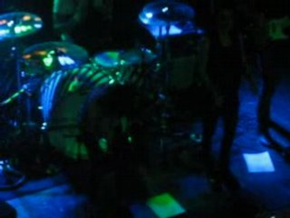 The Veronicas - Revolution [Chameleon Club - 6.19.08]