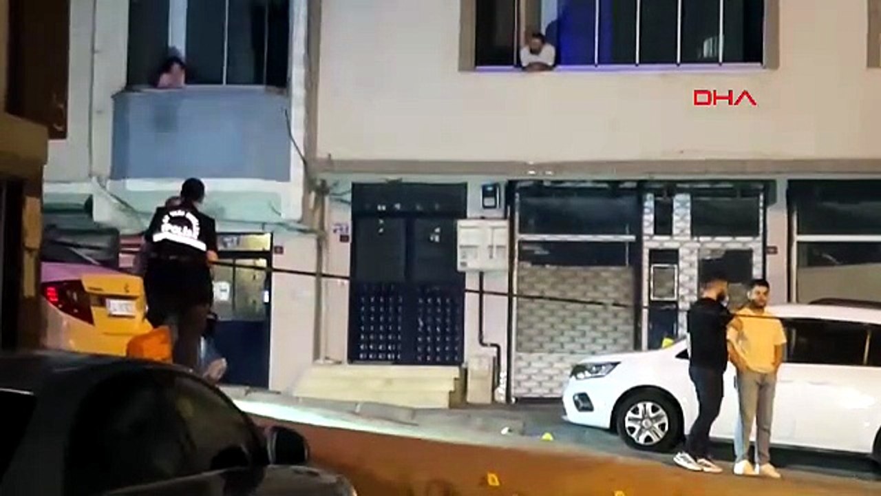 Yine Esenyurt yine olay! İstanbul'un Teksas'ı Esenyurt'ta 2 grup arasında silahlı çatışma kamerada