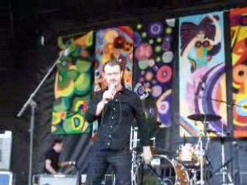 Le Fatals Picards : intro à Djembé man