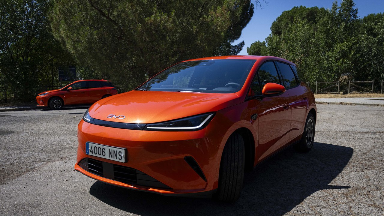 Probamos el BYD Dolphin G DM-i: el híbrido enchufable chino que quiere conquistar Europa