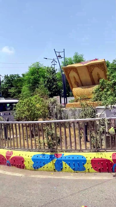 Varanasi Se Prayagraj Bus Journey | Budget Travel Aur Raste Ke Nazare