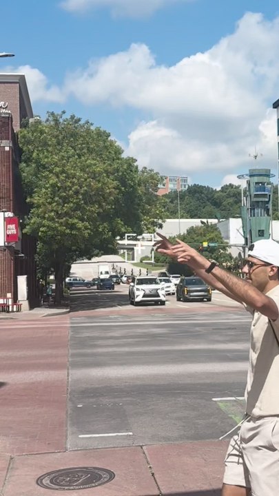 RODRI se REENCUENTRA con su novia, LAURA IGLESIAS, en CHATTANOOGA en el día libre de LA SELECCIÓN ESPAÑOLA