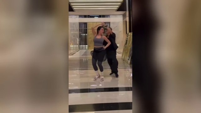 Da Torino a Dubai per insegnare a Georgina: il maestro di danza che entra nella villa di Ronaldo. Il viaggio e la danza nella hall della megavilla