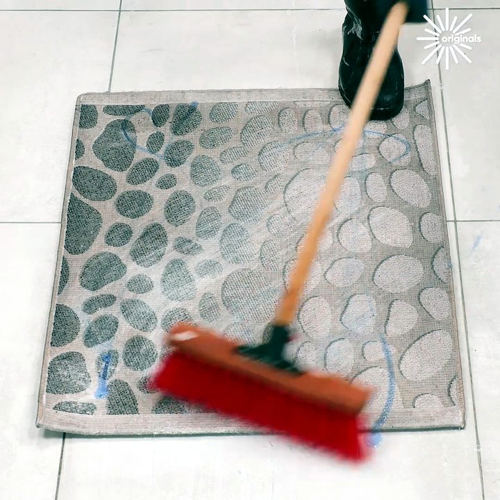 Rug covered in mud satisfying cleaning!