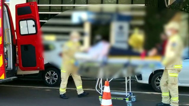 Idosa de 81 anos fica ferida após queda no Centro de Cascavel