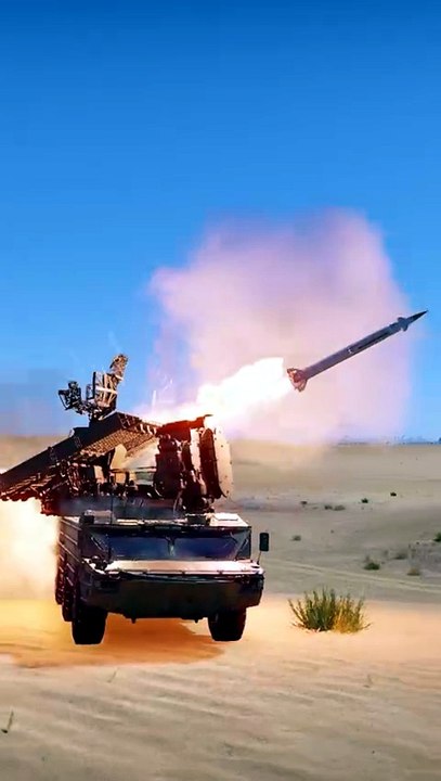 F-4 Phantom Flares vs Pantsir-S1 Missile!