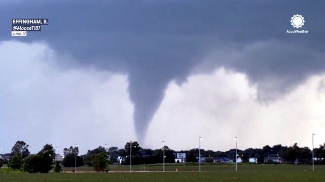 Tornado on the ground in central Illinois