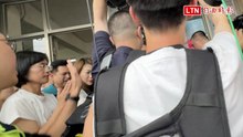 鶯歌慶端午場外短暫撞場 蘇巧慧禮貌停下腳步 主動向李四川揮手