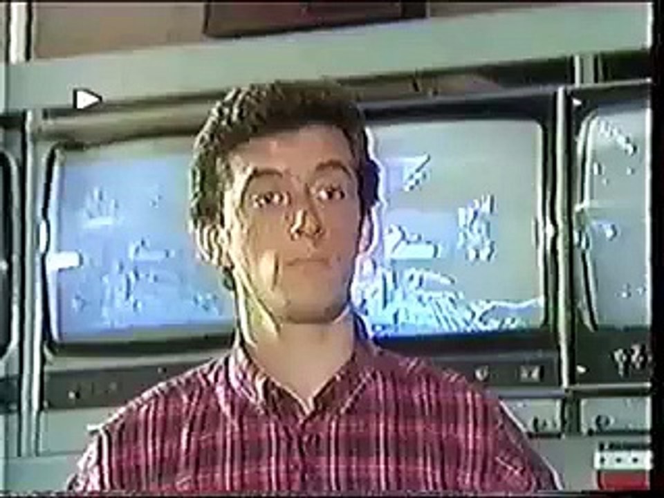 1986 - Johnny Hallyday - Conversation Téléphonique avec Michel Berger et Extrait de “Je t’Attends” dans “Embarquement Immédiat” (FR3 Vichy, 12 Novembre)