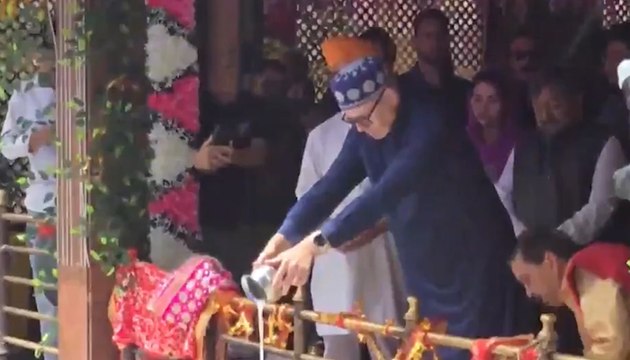 Ganderbal: Omar Abdullah Offers Prayers at Kheer Bhawani Temple