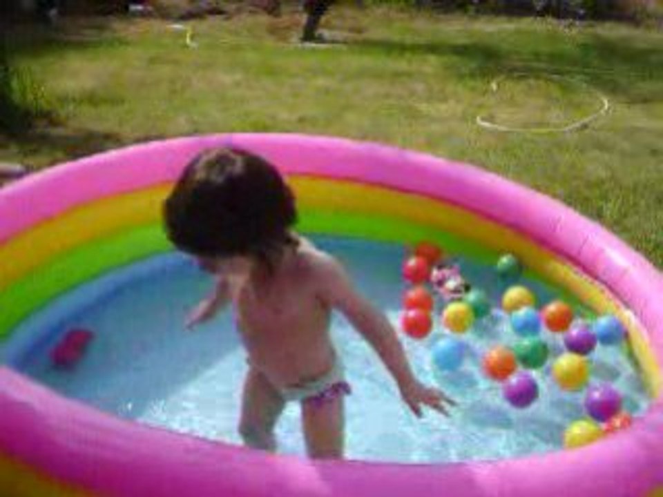 1er bain piscine et balancoire 011