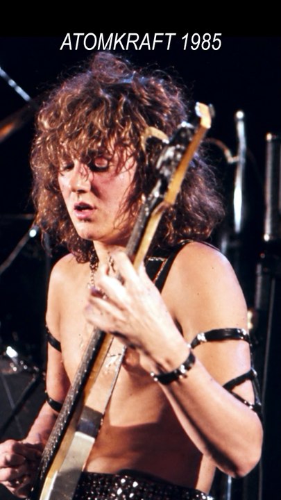 Rob Mathew aged 16 onstage in Italy 1985 / Atomkraft Band