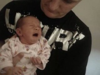 Les ptites jumelles se decouvrent