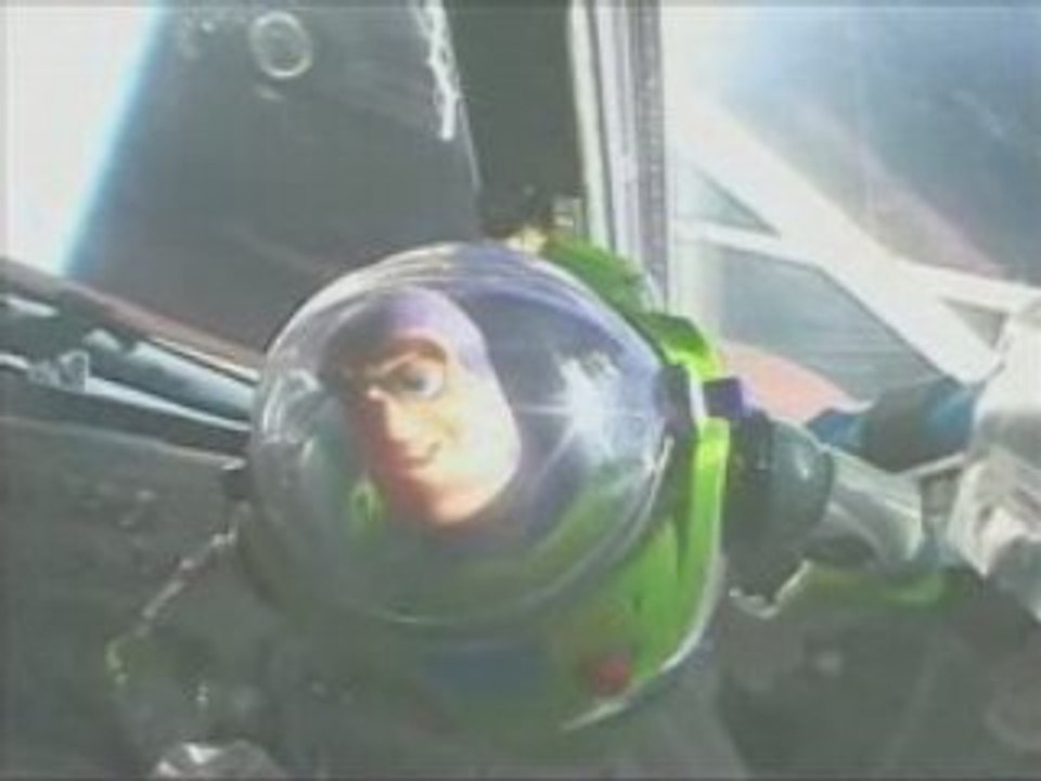 Buzz dans l'espace