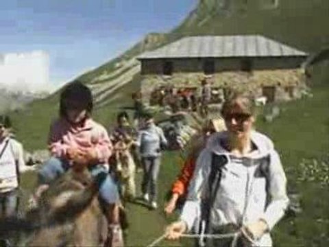 Valloire - Balade au lac des Cerces avec les anes