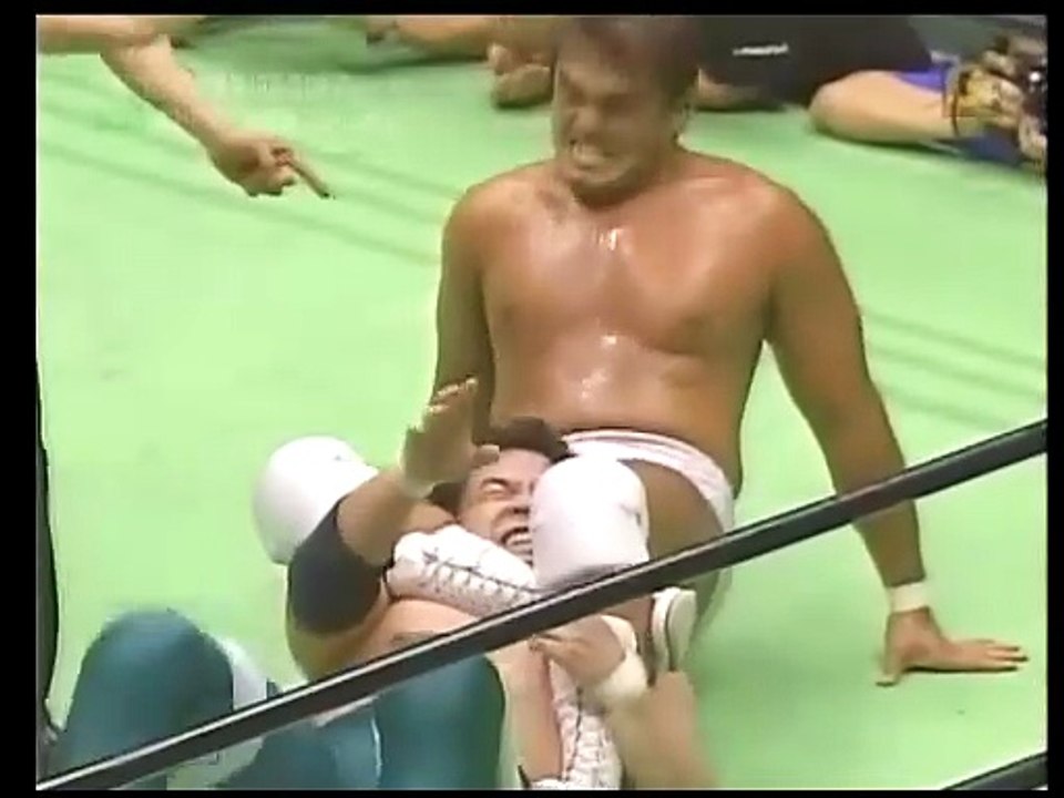 [NOAH] Jun Akiyama vs. Mitsuharu Misawa (7/27/2001)
