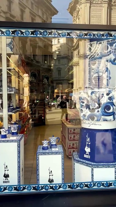 🇮🇹 La Boutique Bialetti Mokka à Milan ! #dolcegabanna.mp4