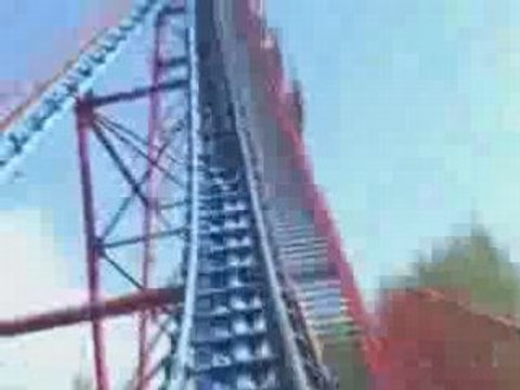 COBRA montagne russe looping roller coaster