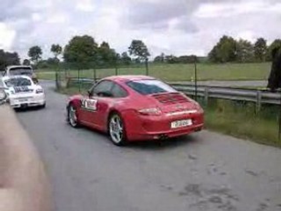 PAPA ET SA NOUVELLE VOITURE