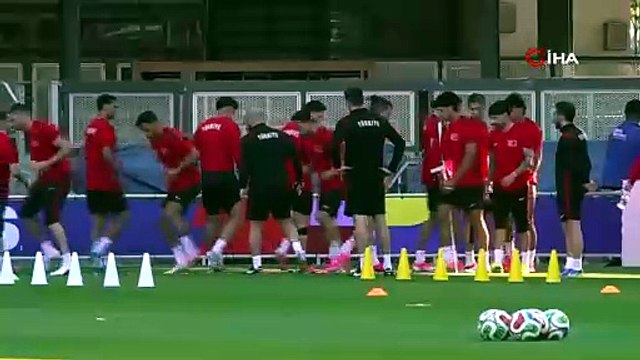 A Milli Futbol Takımı, Paraguay maçı hazırlıklarını tamamladı | Ajansspor | IHA