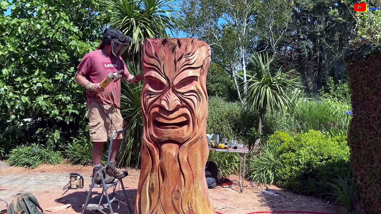 Quiberon  | Tiki à la Tronçonneuse | TV Quiberon 24/7