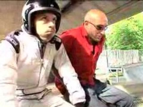 Des trucs de ouf en skate avec Alain Mouton et son Nissan QQ