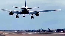 “Extreme Airport Emergency Landings Caught on Mobile   Shaking Plane & Full Rescue Response” #EpicHardLanding #AirportChaos #PlaneShake #MobileCapture #EmergencyResponse