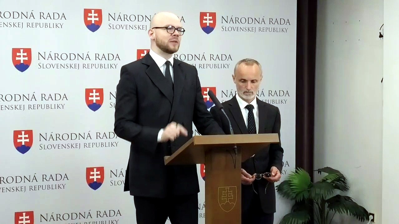 ZÁZNAM: PS kritizuje ďalšie výdavky pri výstavbe nemocnice v Prešove