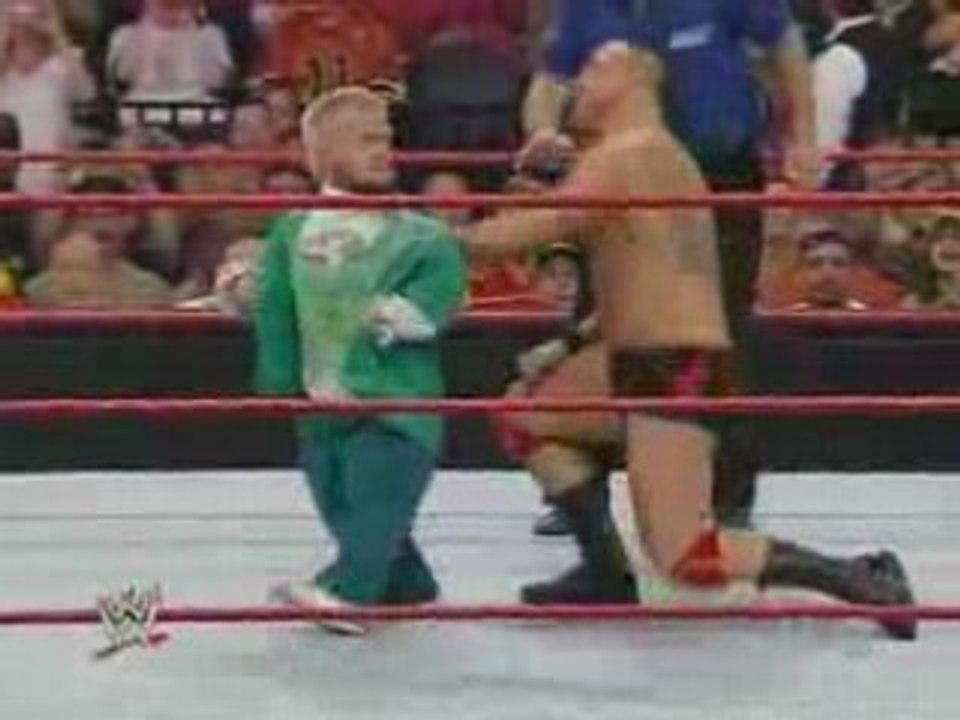 Finlay & Hornswoggle vs Carlito & Santino - Raw 6/23/08