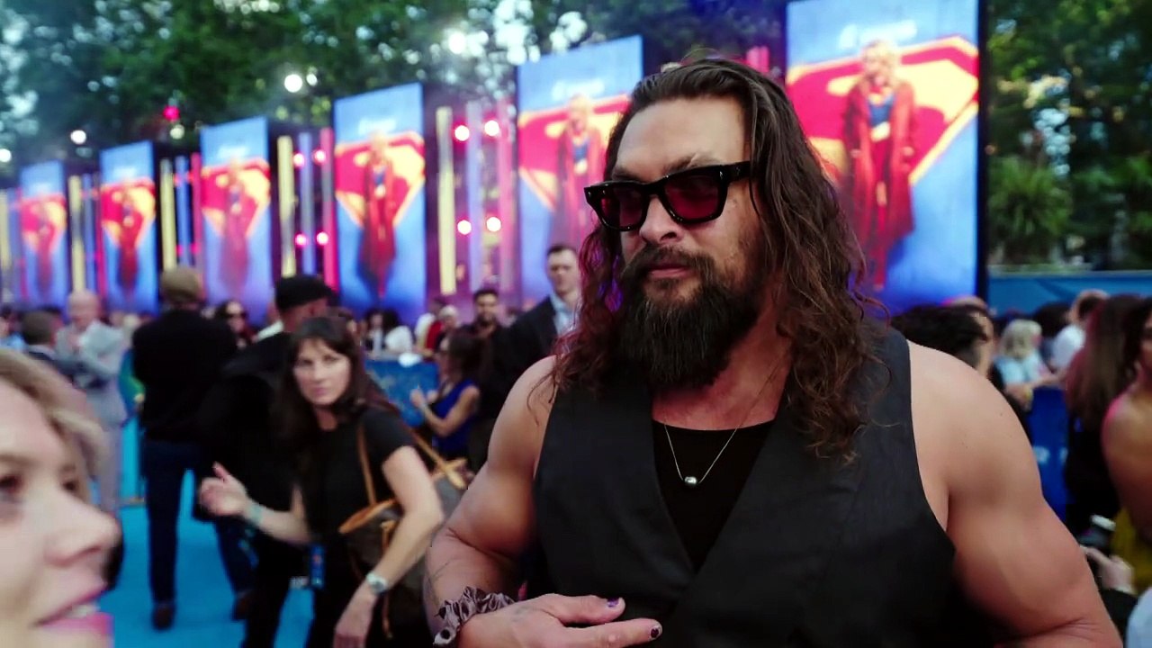 Jason Momoa Brings Lobo To Life at Supergirl Premiere