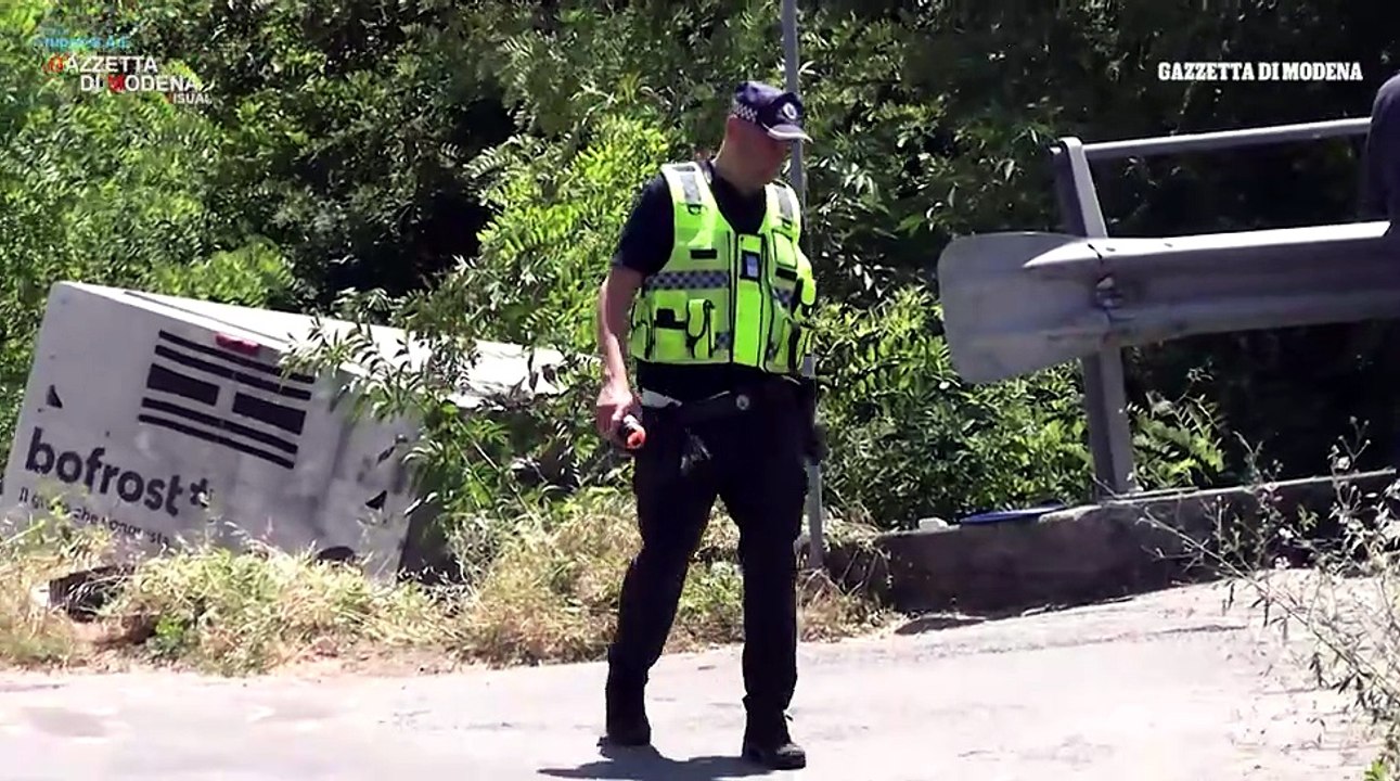 Schianto contro il furgone dei surgelati a Vignola, morto un automobilista di 70 anni