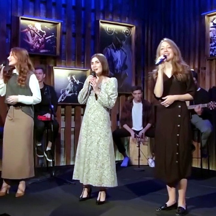 Сонце на захід схилилось (The sun has set to the west.)