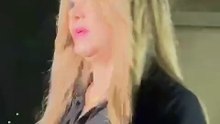 الفنانة لقاء سويدان في عزاء الراحل محمد مرزبان
