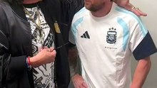 La especial visita que tuvo Messi en medio de estos días convulsionados