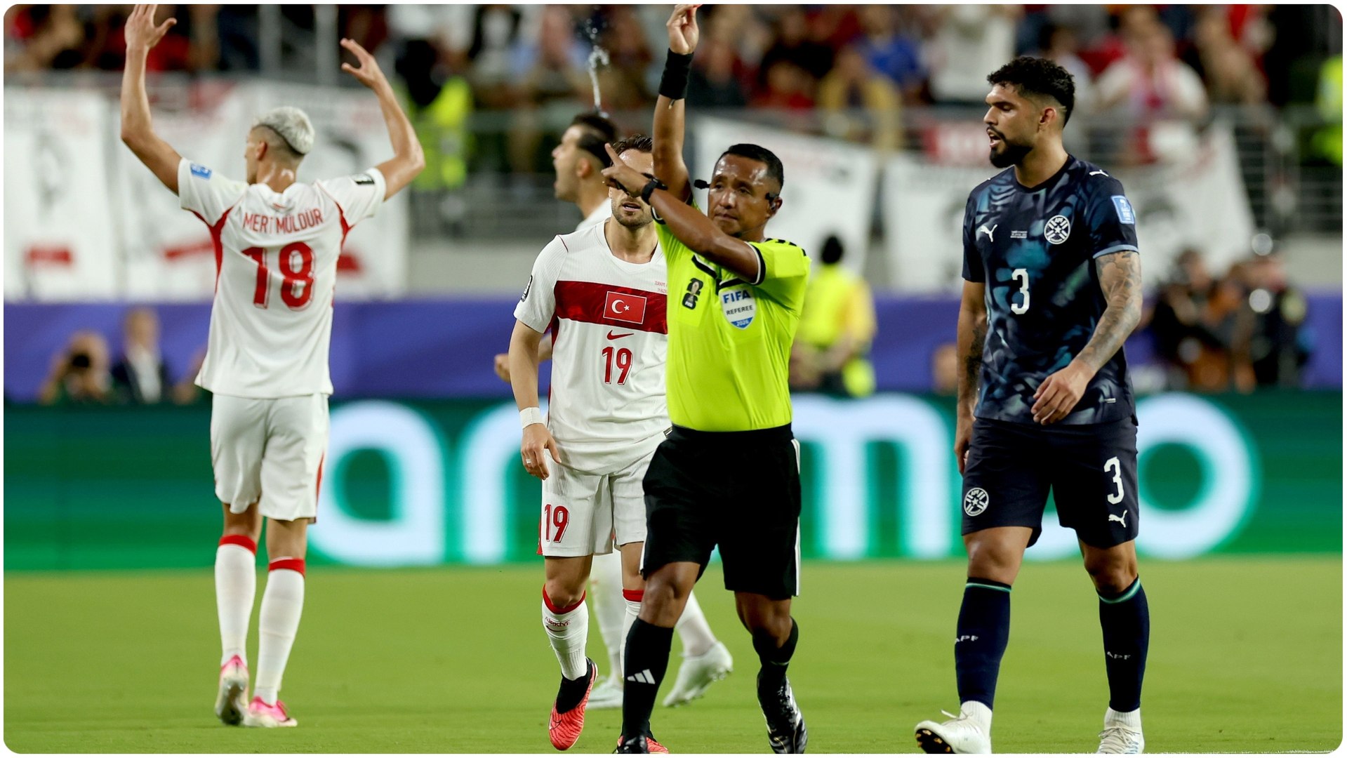 ¡Primera expulsión por la 'ley Vinicius'!<br>