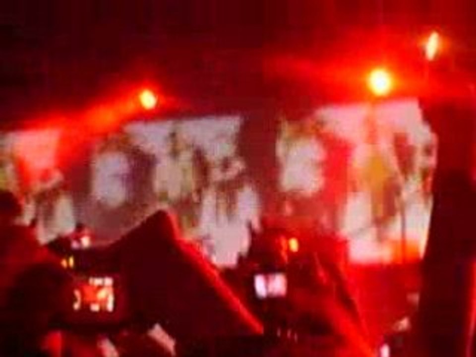 Tokio Hotel _ Geh (Part.2) (9 Mars Paris Bercy)