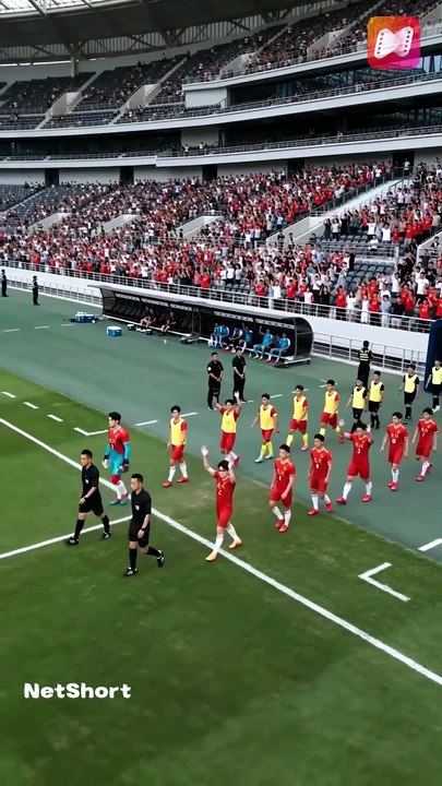 Kiper terluka parah dikhianati istri, bangkit pakai sistem, bawa tim desa juara!