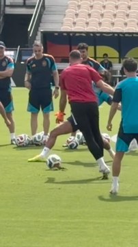 La 'TRAMPA' para salir del RONDO RÁPIDO: Unai Simón es el protagonista y Ferran Torres es la víctima