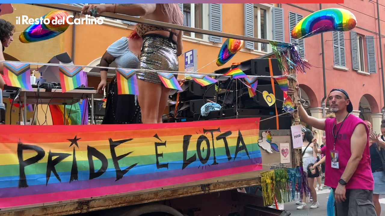 Modena Pride, l'onda arcobaleno