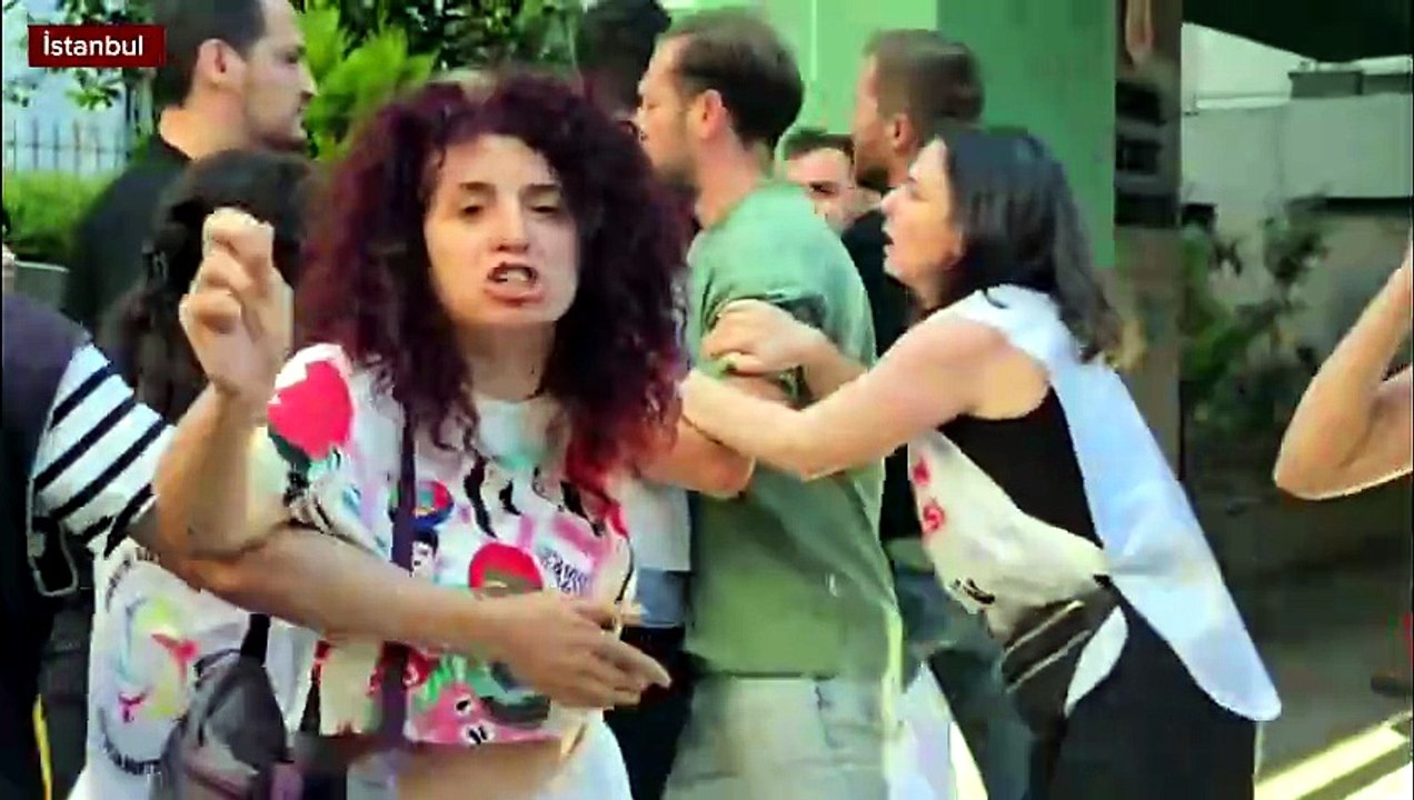 Öğretmenlerin Taksim’deki eylemine polis müdahalesi: Haklarımızı almadan eve dönüş yok!