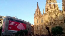 El colectivo Casagrande lanza miles de poemas sobre Barcelona para conmemorar los bombardeos de 1938