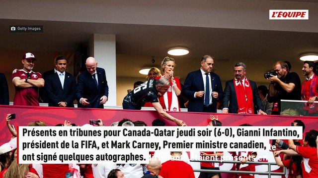 Gianni Infantino et le Premier ministre canadien Mark Carney ont signé un drapeau russe - Foot - Coupe du monde