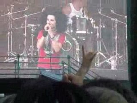 Tokio Hotel-Parc Des Princes-21 Juin 2008- P'tit mot de Bill