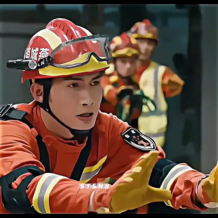 He risk his life to save a girl 🥺❤️‍ Fireworks of my heart I sad ✨ #kdrama​ #shorts​ #edit​ #sad​