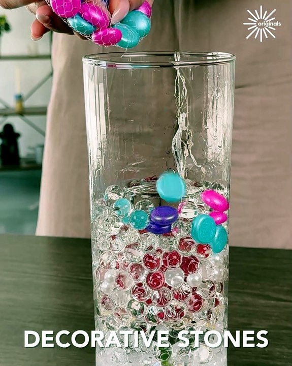 An easy romantic table decoration! 🌹❤️