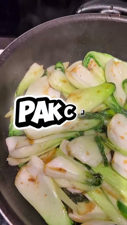 🍀 Ce soir Pakchoï ! Si vous voulez la recette ecrivez RECETTE en commentaire ! #pakchoi #chou .mp4
