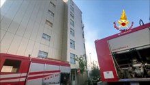 Napoli, incendio all’Ospedale del Mare: vigili del fuoco in azione - Video