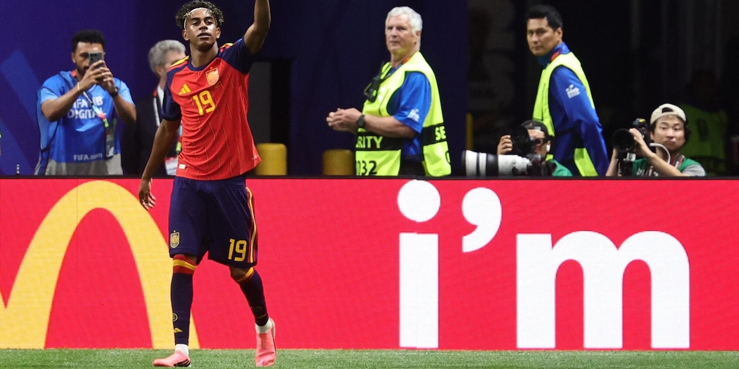 La Spagna travolge l'Arabia Saudita. Fernando Gago sta meglio