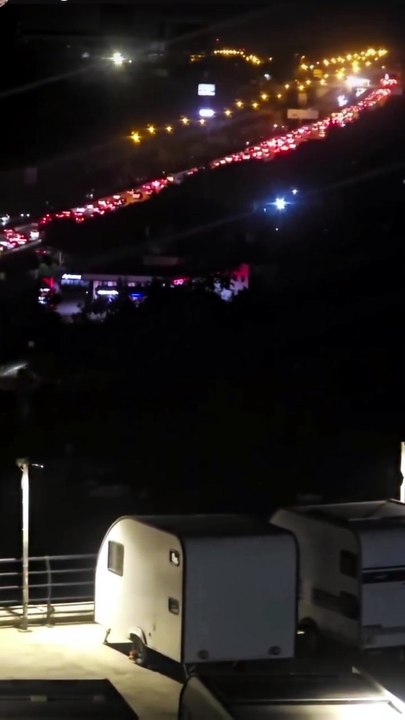 Çayırova’dan İstanbul yönüne gidenler dikkat: E-5’te kaza trafiği